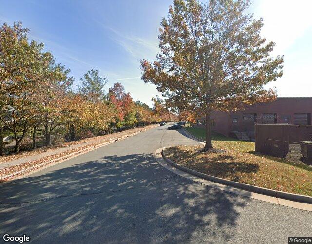 Amazon IAD-215 (Gigabit Plaza), a photo of the site
